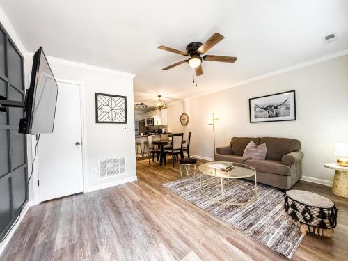 Southwest Raleigh House | 2 bd townhome near DT Raleigh