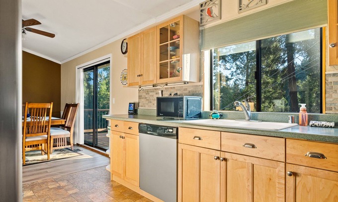 Arrowhead Villas House | 2 BDR Private and Secluded Villa in Lake Arrowhead – 10 Min from Village & Lake!