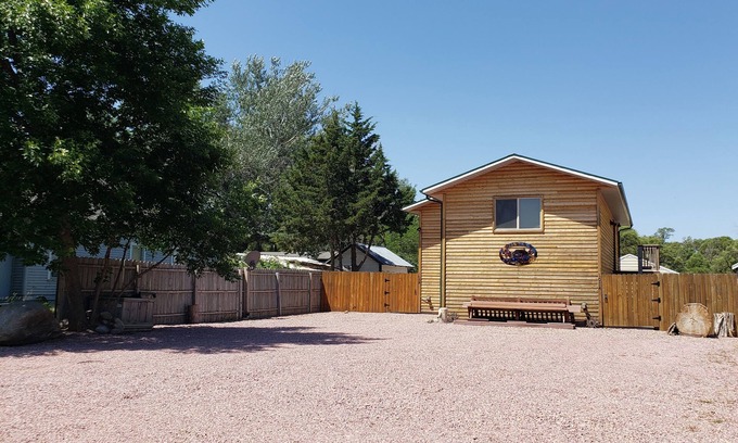 Pukwana House | 2 bdrm, 3 beds. Quiet Retreat. Fenced in Unit, pet friendly!