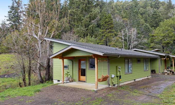 Gold Beach House | 2 Bed 1 Bath Vacation home in Gold Beach