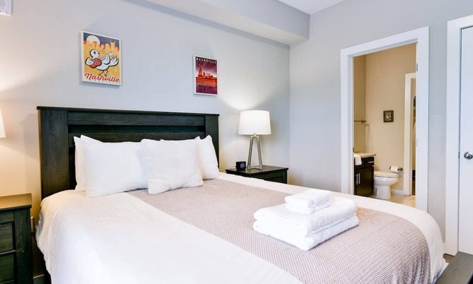 North Capitol Condo | 2 Bed 2 Bath Condo *Walk to Broadway* #203