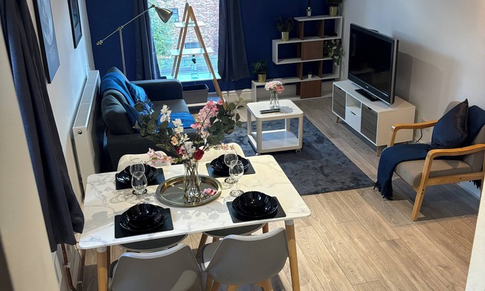 Fallowfield Apartment | 2 bed, 2 bathroom, walking distance to christies hospital