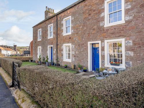 Eyemouth House | 2 Bed in Ayton 77427