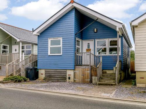 Cowes House | 2 Bed in Gurnard 73374