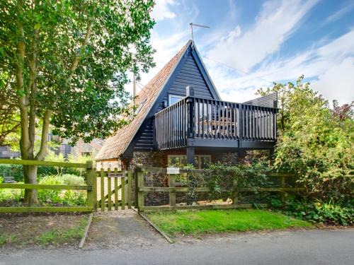 Weybourne House | 2 Bed in Weybourne NCC38