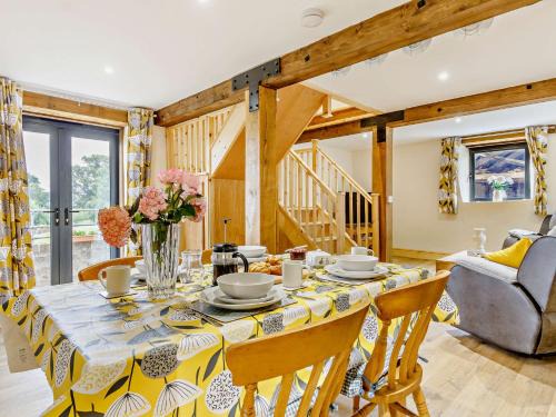 Yeovil House | 2 bed in Yeovil 82694