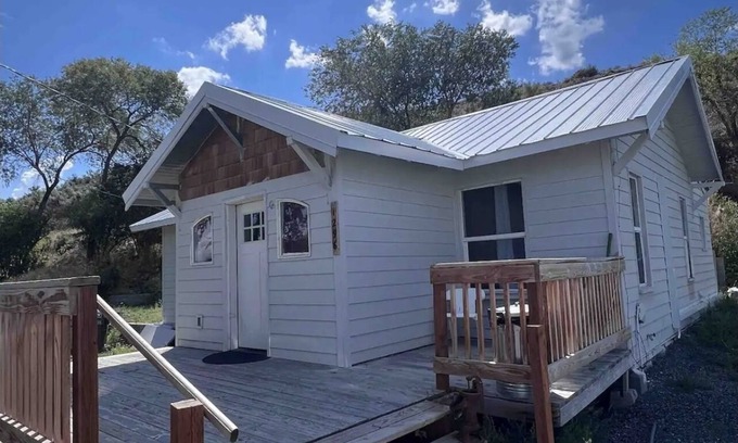Burns House | 2 Bedroom 1 Bathroom with game room. Pet friendly