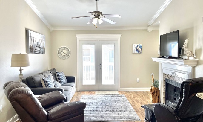 Gulf Shores Condo | 2 bedroom 2 bath condo located approximately 4 miles from beach