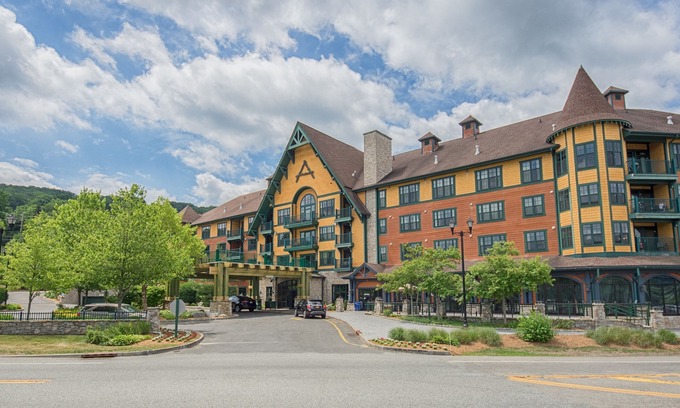 Vernon Condo | 2 Bedroom 2 Bath Hotel Condo at Mountain Creek Resort