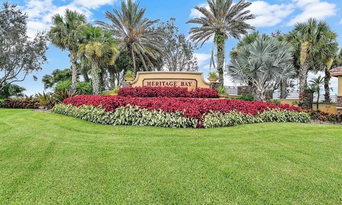 Naples Condo | 2 bedroom 2 bath Terrace Condo with Lanai, Pools, Golf Club, Tennis Club & more