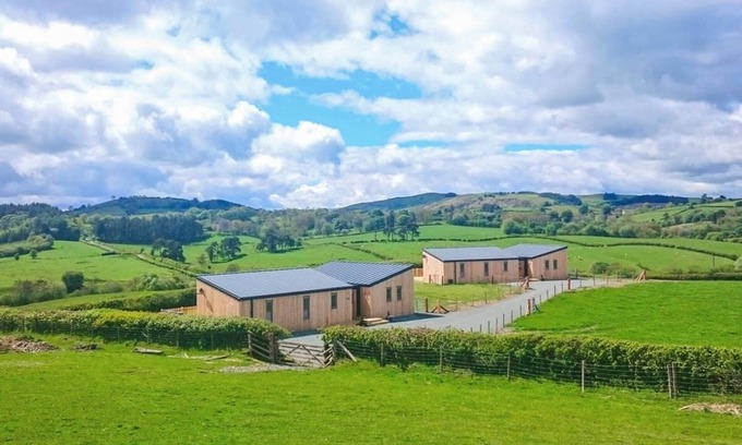 Llanddewi Ystradenny Ski Chalet | 2 bedroom accommodation in Castle Pren, Llandrindod Wells