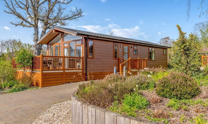 Holton Heath Ski Chalet | 2 bedroom accommodation in Holton Heath