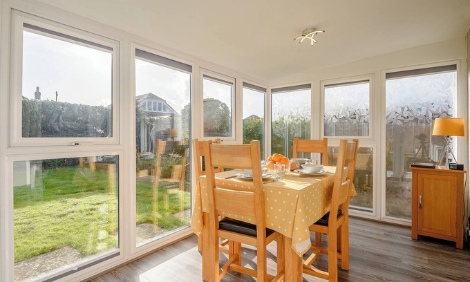 Bournemouth Cottage | 2 bedroom accommodation in Southbourne, near Bournemouth