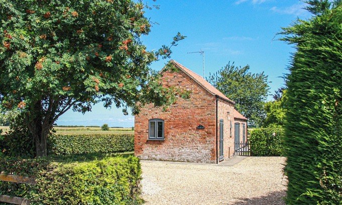 Terrington Saint Clement Cottage | 2 bedroom accommodation in Terrington St Clements, near King&rsquo;s Lynn