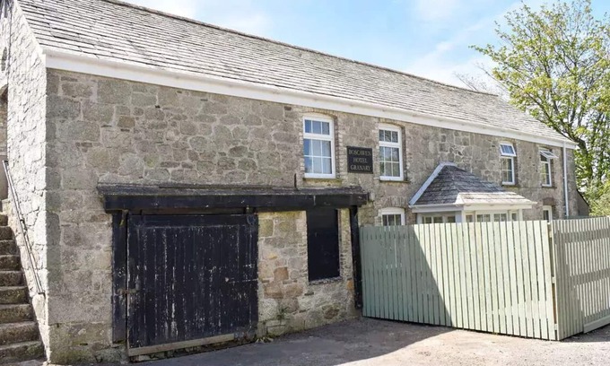 St. Dennis Cabin | 2 bedroom accommodation in St Dennis, near St Columb Major
