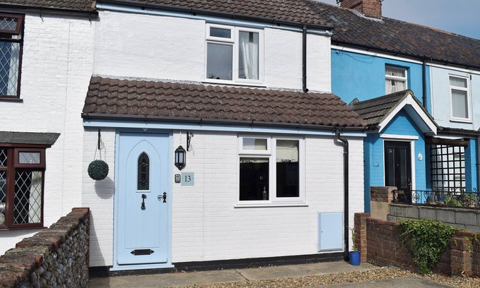 Pakefield Cottage | 2 bedroom accommodation in Pakefield, near Lowestoft