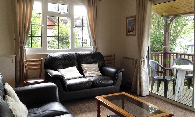 Irstead Cottage | 2 bedroom accommodation in Wroxham, Norfolk Broads