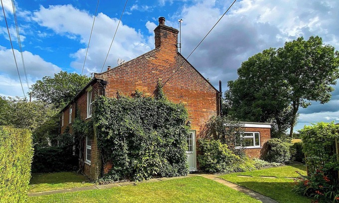 Beccles Cottage | 2 bedroom accommodation in Clay Common, near Southwold