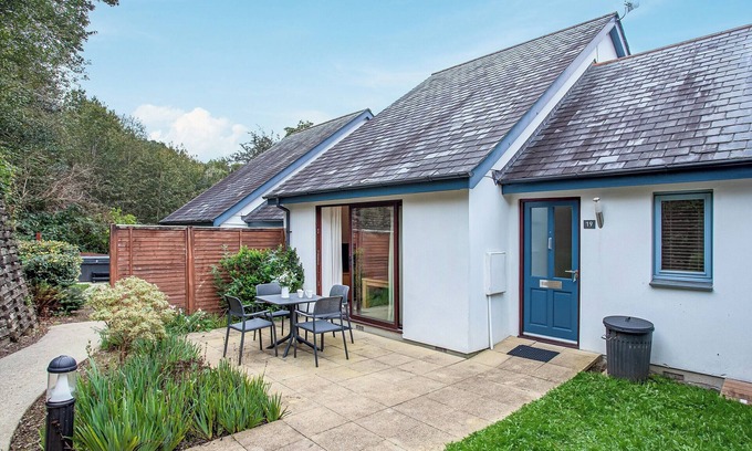 Carnon Downs Cottage | 2 bedroom accommodation in Carnon Downs, near Truro