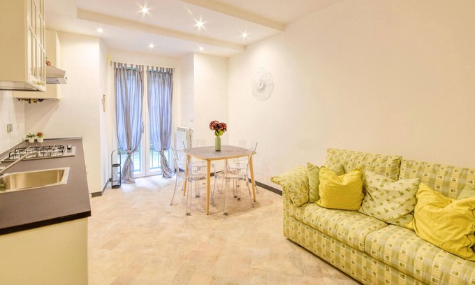 Castelletto Apartment | 2 bedroom accommodation in Genova