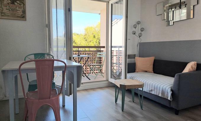 Saint-Marc-sur-Mer Apartment | 2-bedroom apartment with terrace, direct access to Mr Hulot beach