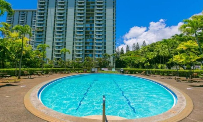 Downtown Honolulu Apartment | 2 Bedroom Apartment Full Furnished in Downtown Honolulu w/ Pool