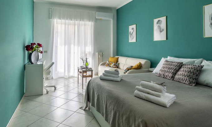 Chiaia Apartment | 2 bedroom apartment in naples