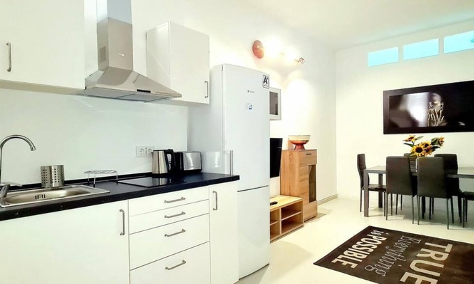 Hortaleza Apartment | 2 Bedroom apartment. with balcony San Chinarro