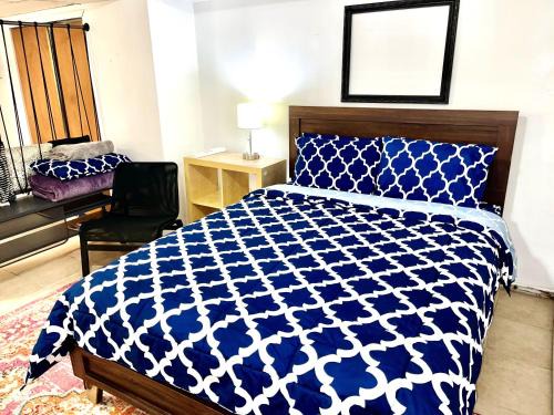 Queens Apartment | 2 Bedroom Apt in LIC, Private WITH BACKYARD !