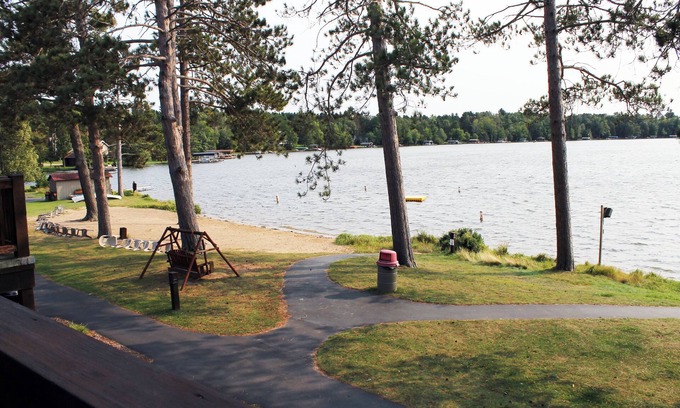 Eagle River Condo | 2 Bedroom, balcony beach view condo @ Duck Lake