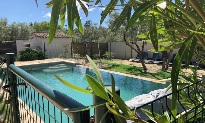 Merindol Bed & Breakfast | 2 Bedroom Bed & breakfast in Mérindol