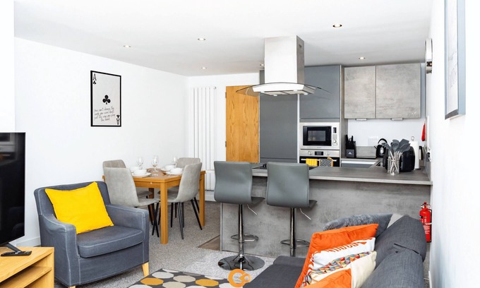 Dundee Apartment | 2 Bedroom by Central Serviced Apartments