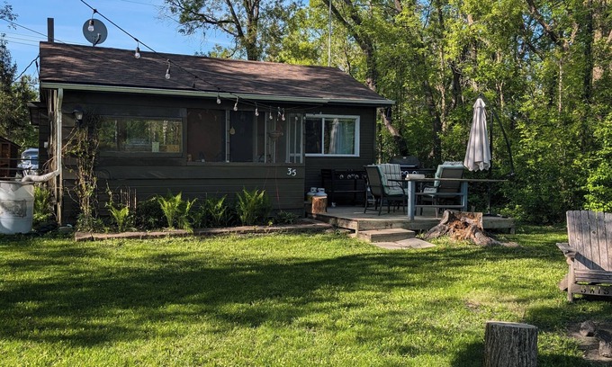 Dunnottar Cabin | 2-bedroom cabin in Matlock full of amenities