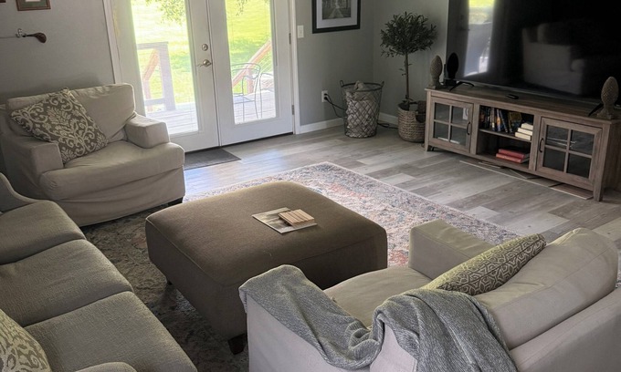 Bella Vista Condo | 2-bedroom condo on Dogwood Golf Course/OZ Mountain Bike Trails accessible