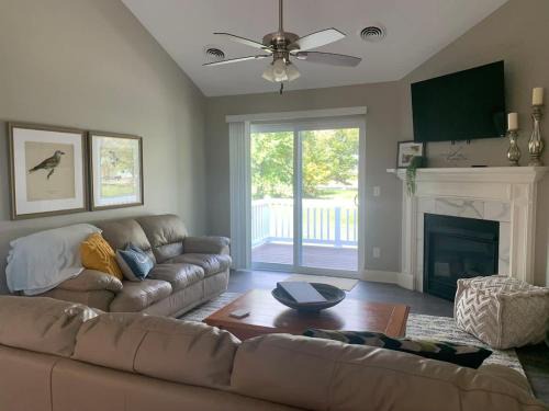 Bettendorf Apartment | 2 Bedroom Condo with Office