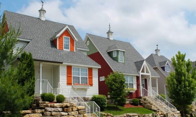 Branson Cottage | 2 Bedroom Cottage in Branson Missouri, Stormy Point Village!