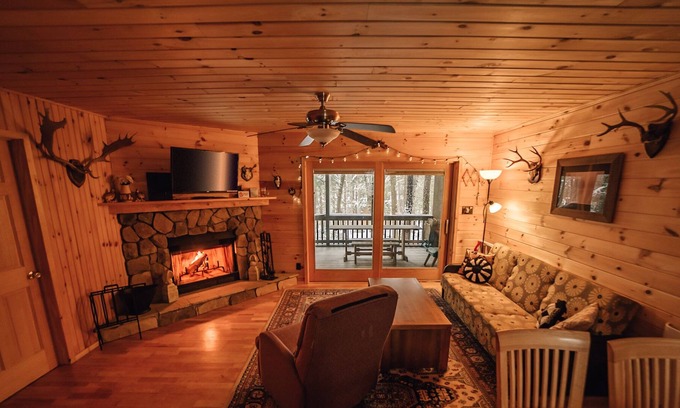Long Lake Cottage | 2 Bedroom Cottage, sleeps 5