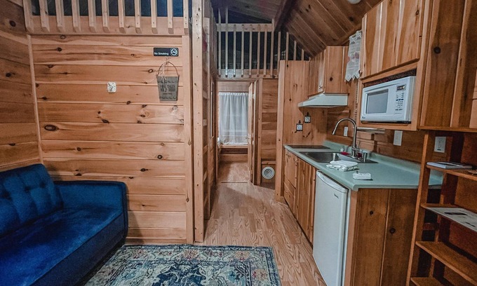 Long Lake Cottage | 2 Bedroom Cottage, sleeps 4