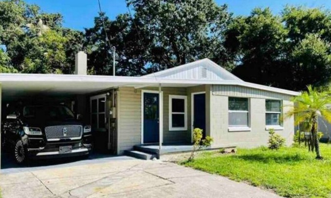 Winter Garden House | 2 bedroom Cottage near Downtown Winter Garden