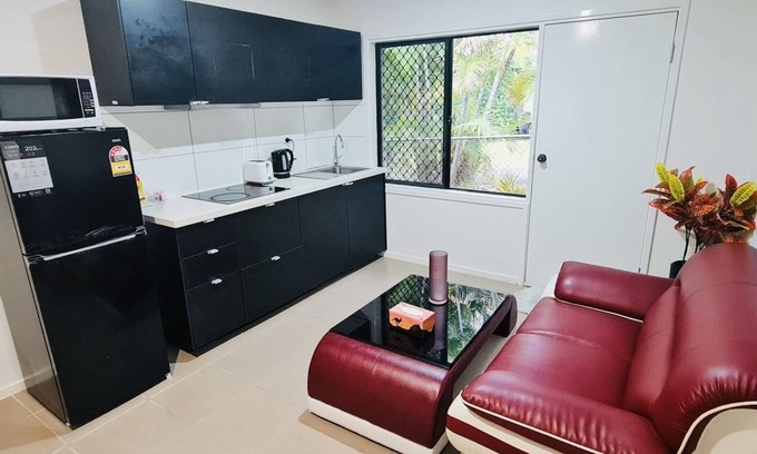 Slacks Creek House | 2 Bedroom Entire Unit