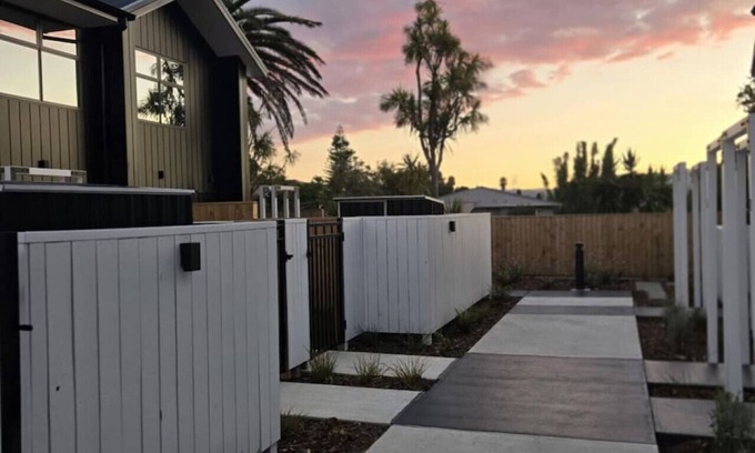 Henderson House | 2 Bedroom Haven in Sunnyvale