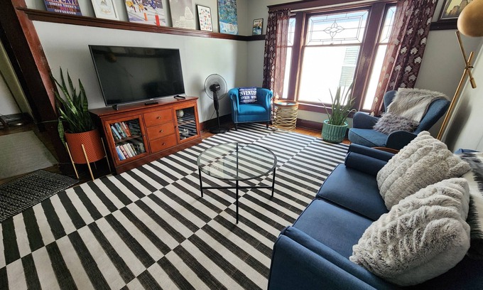Buffalo Apartment | 2 bedroom Historic Apt between downtown and the Stadium. Go Bills!