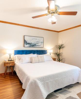 Cary House | 2 Bedroom ,King Bed,Tvs, Kids essentials, office, Grill, Crib, in Bond park