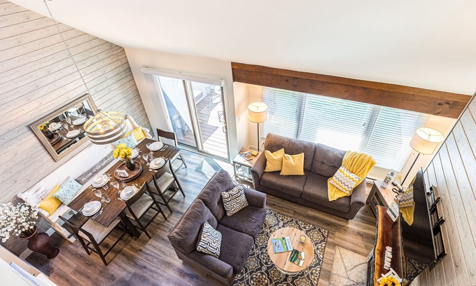 The Galena Territory House | 2 Bedroom +Loft, 2 bath townhouse in The Galena Territory