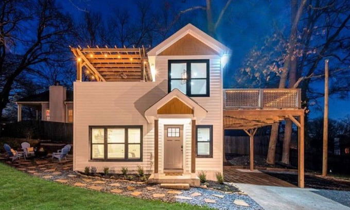 Church Street House | 2 Bedroom Loft Style Home in ATL near Downtown