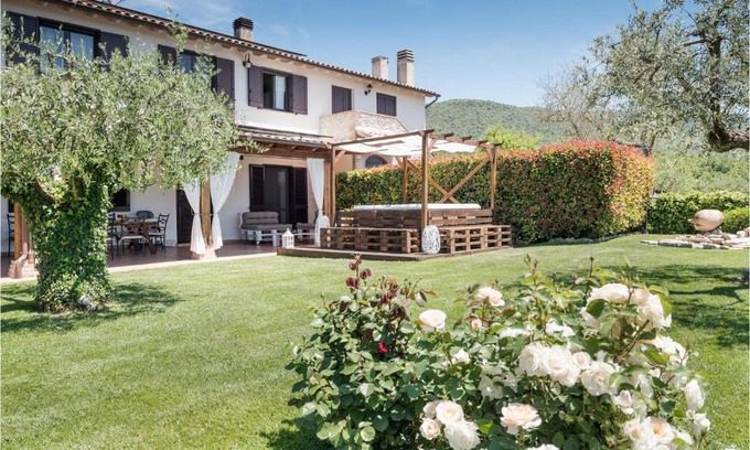 Massa Martana House | 2 Bedroom Lovely Home In Massa Martana