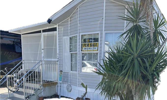 Braden River House | 2-BEDROOM - MOBILE HOME in SARASOTA RESORT with WiFi, 2 pools, fitness center