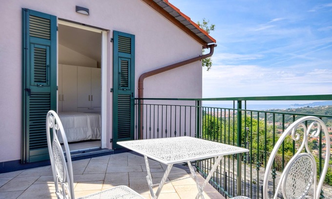 Cogorno House | 2 bedroom nice home in Cogorno