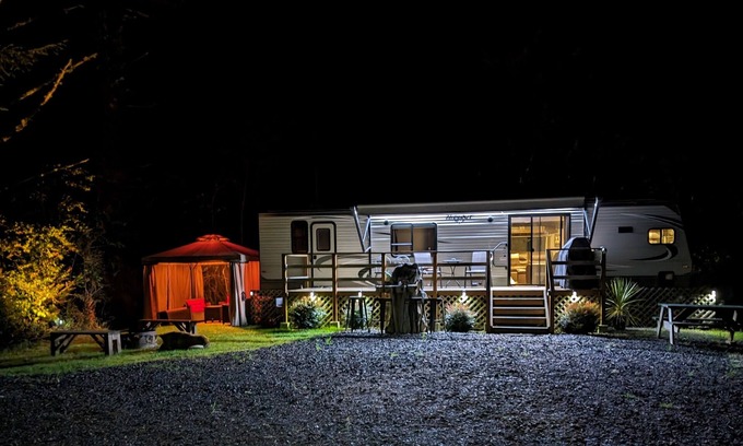 Reedsport House | 2-Bedroom Park Model Trailer 5 Minutes to Oregon Dunes National Recreation Area