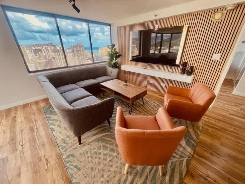 Waikiki Apartment | 2 bedroom Penthouse new upgrade OceanView (PH503)